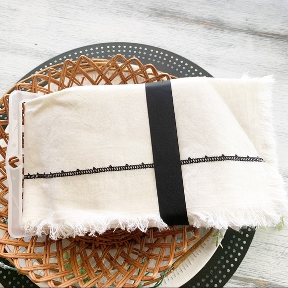 Magnolia Hearth & Hand fringe dinner napkins 4ct - Picture 3 of 7